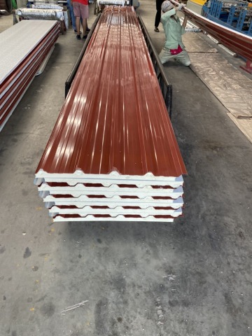 เมทัลชีทพียูโฟม 